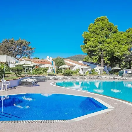 Villaggio Li Cucutti 4*