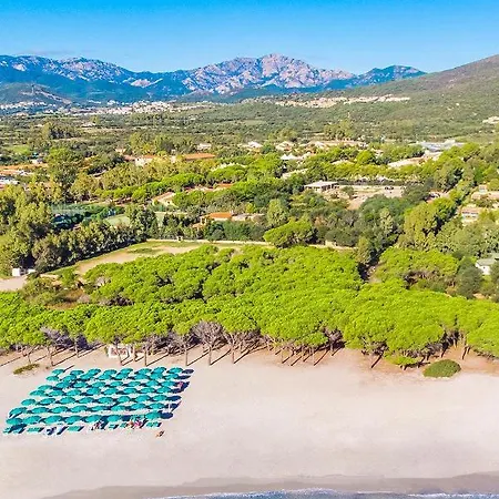 Villaggio Li Cucutti ホテル