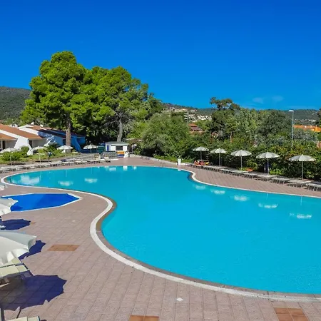 Villaggio Li Cucutti Отель Agrustos